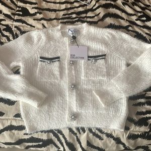 Off white cardigan, size M; new